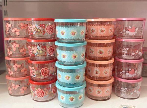 نگهدارنده شیشه ای لاو